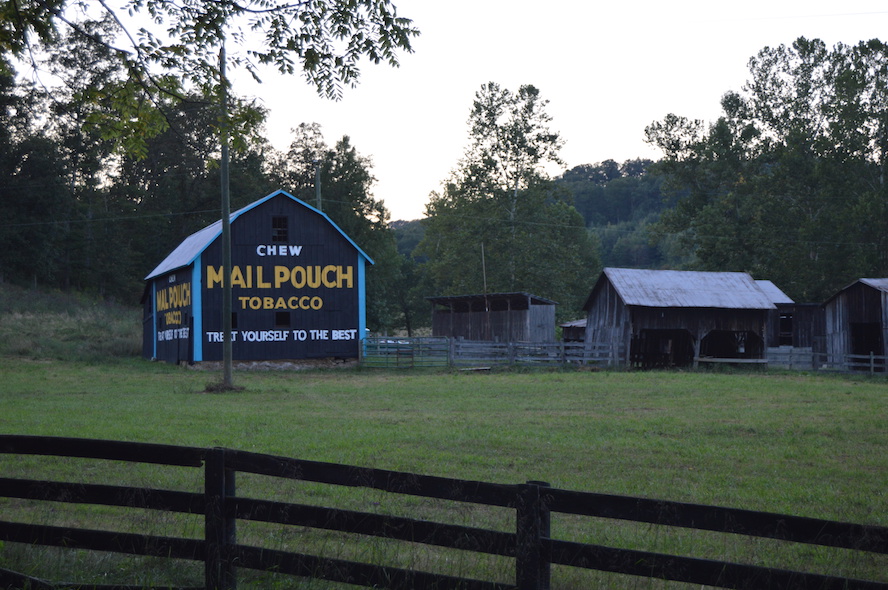 Union_Township_Mail_Pouch_barn