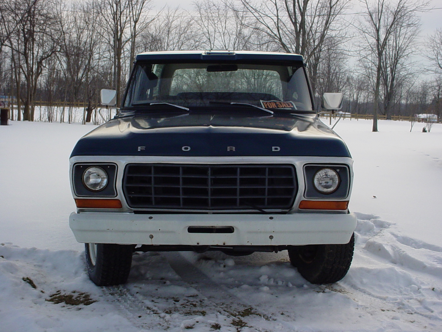 1978_ford_bronco_front