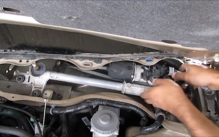 wiper-motor-removal