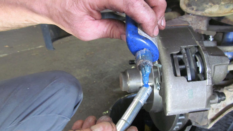 Threadlocker for steering knuckle bolts