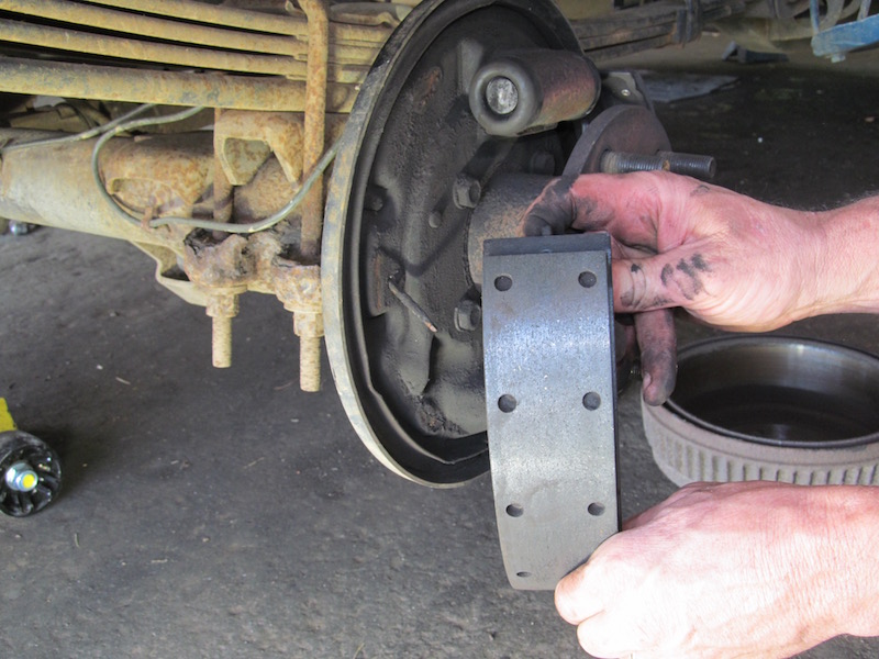 brake shoes how-to step